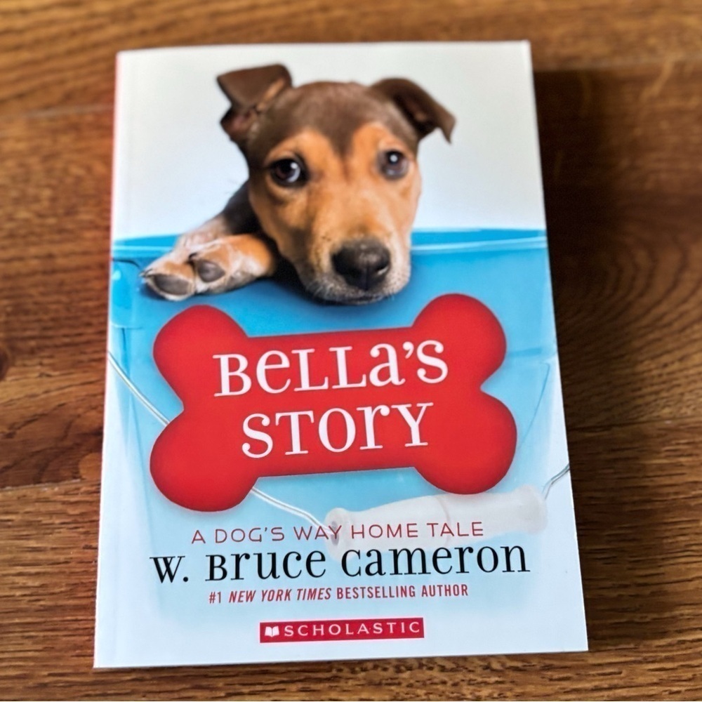 Scholastic Bella's Story Book for Dog Lovers paperback book